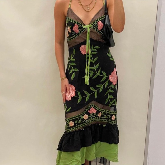 Vintage Silk Floral Embroidered Dress - Picture 3 of 5